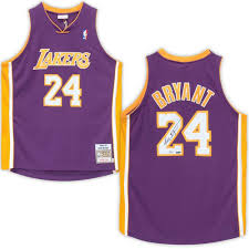 Authentic Black And Yellow Lakers Jersey Autographed Kobe Bryant Lakers Jersey Fanatics Authentic Coa Item 9607901 Sportsmemorabilia Autograph Kobe Bryant Kobe Bryant Los Angeles Los Angeles Lakers