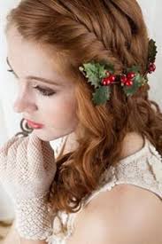 اكسسوارات شعر ناعمة تمنحك الأناقة في ليلة رأس السنة Holiday Hair Accessories Christmas Party Hairstyles Christmas Hair Accessories