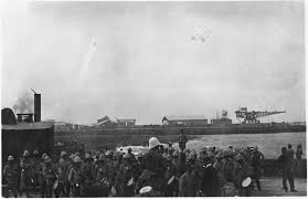 Casablanca Port Dans Le Port Musique Militaire Accompagnant Le Depart Des Troupes 1916 05 24 Concert Experience