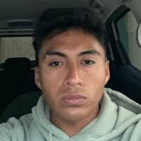 60+ perfiles de «Colin Martinez»