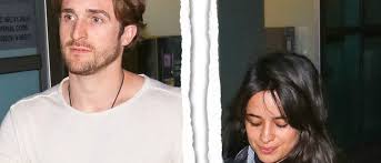 Camila cabello released two albums as a member of fifth harmony before splitting from the group. Nach Heissem Senorita Clip Camila Cabello Ist Getrennt Promiflash De