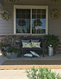 Sublime 30 Gorgeous Farmhouse Front Porch Design Ideas Https Freshouz Com 30 Gorgeous Farm Front Porch Design Farmhouse Front Porches Front Porch Decorating