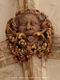 The floating heads of the chapell heirs!