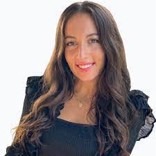 Mandi Steelman's Instagram, Twitter & Facebook