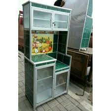 Keramik persegi tanpa glasir ini terbuat dari tanah liat yang memberi nuansa sejuk pada rumah. Lemari Rak Piring 2 Pintu Super Almunium Keramik Perabotan Rumah Di Carousell