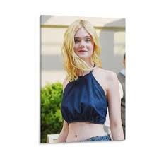 Amazon.com: Póster de actriz de película sexy de Elle Fanning, póster para  pared, pintura en lienzo, obras de arte, idea de regalo, estética, 12 x 18  pulgadas (11.8 x 17.7 in) : Hogar y Cocina