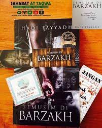 Antara karya beliau adalah novel semusim di barzakh, ketika azazil berputus asa. Novel Yang Mampu Menyentuh Dan Menggoncang Sanubari Dapatkan Novel Semusim Di Barzakh Berserta Autograph Penulis Hadi Fayyadh Secara Eksklusif Dari S Books