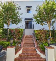 Designed as a retreat for the urbane cosmopolitan. Apartments To Rent Sienna On Sanborn Vive La