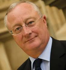 BU Review09/10_Text_AW2:Layout 1