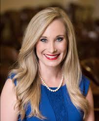 Katie Beck's Instagram, Twitter & Facebook