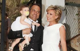 Maybe you would like to learn more about one of these? Karabatoy Katsoylhs Baftisan Thn Korh Toys Arxeio Real News Life Real Gr