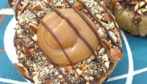 Alternatively, you can make an easy caramel by placing 20 unwrapped kraft caramels (140 grams) (5 ounces) and 1/4 cup (60 ml) (60 grams) heavy whipping cream in a. Homemade Caramel Turtles Easybaked