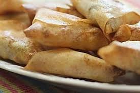 Rouleau De Printemp Au Poulet Epice Recette Alimentation Samoussa Recettes De Cuisine
