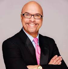 Omar Matos, reportero de DANDO CANDELA está de cumpleaños en el día de hoy.  Envíale tus buenas vibras y felicitaciones 🎉🎊🥳🎁