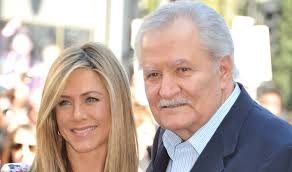 Jennifer Aniston Announces Her Dad Has Died In Emotional Post