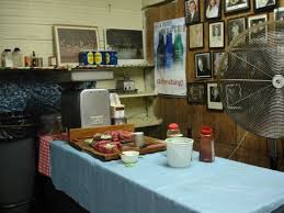 We have eaten at the does in ridgeland ms and it was great. Doe S Eat Place Greenville Ms Deep Fried Kudzu