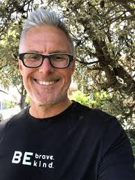 Daniel Hirth's Instagram, Twitter & Facebook