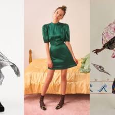 Cette année, la tendance du « ugly christmas sweater » est de retour. Photos 20 Robes Parfaites Pour Les Fetes De Fin D Annee Gala