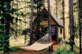 Boulder field cabin (derbyshire) stunning hillside cabin in the peak district with wood fired hot tub and incredible views across the valley. Top 8 Luxury Log Cabins To Enjoy Your Holidays In The Uk Garden Buildings Direct