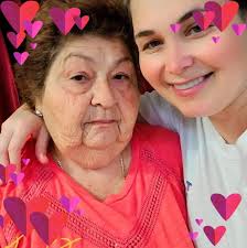 Falleció reconocida actriz de Hollywood cuando se incendió su casa