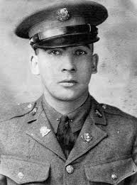 She Looks For News”