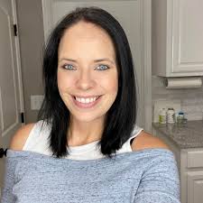 Blog Tour ~ Baked Inn Love by Erin Branscom ~ Excerpt