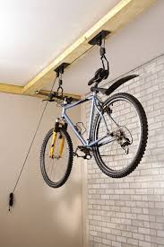 Mottez B128p Carrucola X Tirar Su La Bici In Alto Nel Garage Geniale Ed Economica Da Leroymerlin A 1 Bike Storage Garage Bike Storage Solutions Garage Bike
