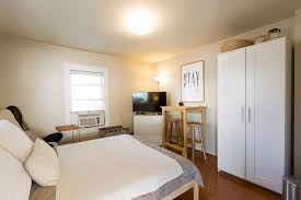 Private Room In Redondo Beach United States Room Has Private Entrance Kuerig Wifi Netflix Directv Amaz Beach House Design Renting A House House Design
