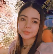 Rowena Crisostomo's Instagram, Twitter & Facebook