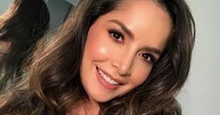 In 2021, carmen villalobos's net worth was estimated to be $4 million. Pin By Michael Kucinski On Colombianas Cool Pictures Long Hair Styles Beautiful Actresses
