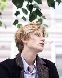 Taylor Lanigan- Strength Coach As a former collegiate and professional  athlete, Taylor has encountered various injuries and appreciates the  importance of rehabilitation and reconditioning. He utilities his  experience working with youth, collegiate,