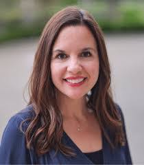 Kim Sandifer's Instagram, Twitter & Facebook