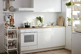 Nel catalogo ikea mobili ingresso, non possono mancare i tavoli e le consolle adattabili a vari stili e abbinabili anche a specchi delle più svariate forme, per aumentare la luminosità dell'ambiente. Cucine Ikea Opinioni E Prezzi Del Catalogo E Consigli Per La Tua Cucina