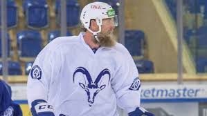 Manager joe torre made wells take it off after the first inning because it didn't conform to uniform standards. Joe Thornton S Back On The Ice With Hc Davos Article Bardown