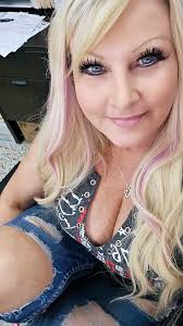 Gorgeous very nice 😘