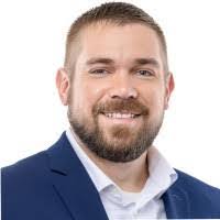 Ross Darby's Instagram, Twitter & Facebook