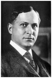 Alexander Lovett's Instagram, Twitter & Facebook