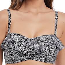 Quel maillot de bain bandeau adopter selon votre morphologie ? Haut De Maillot De Bain Bandeau Padde A Volants Freya Run Wild Black Freya Maillots Fitancy