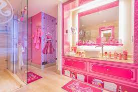 A Look Inside The World S Only Barbie Themed Hotel Room Barbie Room Barbie Room Decor Themed Hotel Rooms