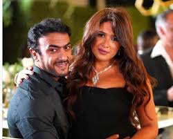 ياسمين عبد العزيز, الممثلة ياسمين عبد العزيز, اخر افلام ياسمين عبد العزيز, ىاسمىن عبد العزىز, فرح ىاسمىن عبد العزىز. Ø¨Ø¹Ø¯ Ø¥ØªÙ‡Ø§Ù… ÙŠØ§Ø³Ù…ÙŠÙ† Ø¹Ø¨Ø¯ Ø§Ù„Ø¹Ø²ÙŠØ² Ø¨ØªØ¹Ø°ÙŠØ¨ Ø¹Ø§Ù…Ù„Ø© Ø§Ù„Ù…Ù†Ø²Ù„ Ø£Ø­Ù…Ø¯ Ø§Ù„Ø¹ÙˆØ¶ÙŠ ÙŠØ±Ø¯ Ø²ÙˆØ¬ØªÙŠ Ø®Ø· Ø£Ø­Ù…Ø±