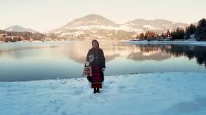 Colaj cu cele mai iubite cantece populare. Cristina Livia Scurtu Am Pornit Cu Vestea BunÄƒ Colind Youtube