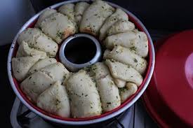 Krauterfaltenbrot Im Omnia Backofen Caravan Lifestyle Krauterfaltenbrot Omnia Backofen Backen
