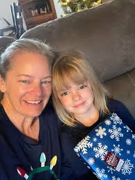 Hi all! I wanted to introduce myself. I am a wife, mom & Grandma! I live in  TX and own and run an insurance agency specializing in Business, Travel and  Equine insurance.