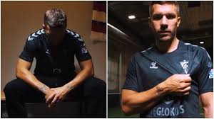 Miejski ośrodek sportu i rekreacji w zabrzu sp. Lukas Podolski Greeted Gornik Zabrze Fans Jadymy Dur Football