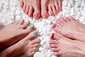Verschiedene shellacke von emmi nails joilifin und bluesky die farben sind. Pedikure Calluspeeling Gegen Hornhaut Kosmeo
