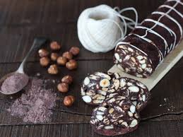 Unire lo zucchero e mescolare fino a quando sara' ben amalgamato. Il Salame Di Cioccolato Aifb