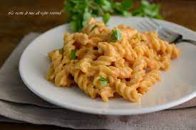 Portate a bollore l'acqua per la pasta. Pasta Peperoni E Philadelphia