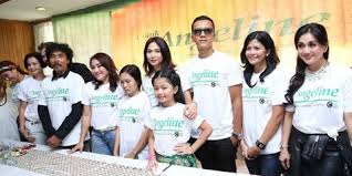 You can streaming and download for. Jelang Rilis Tim Untuk Angeline Buka Puasa Bersama Anak Yatim Kapanlagi Com