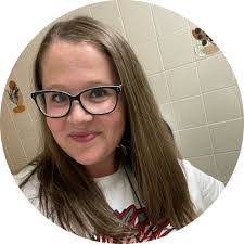 Jessica Labit's Instagram, Twitter & Facebook