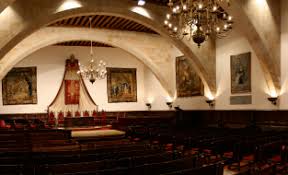 Es la universidad más antigua de españa y del mundo hispánico y la tercera más antigua de europa. Visita Virtual Universidad De Salamanca